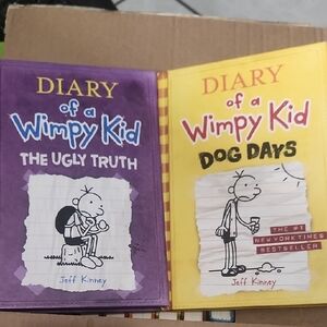 Diary of a Wimpy Kid Book Set - Jeff Kinney - Purple & Yellow